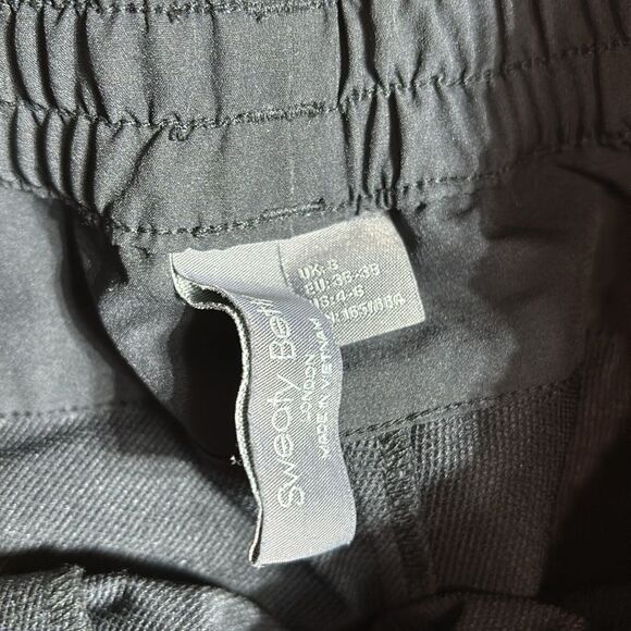 Sweaty Betty womens 4-6 summit water resistant hiking shorts gorpcore - Picture 2 of 3